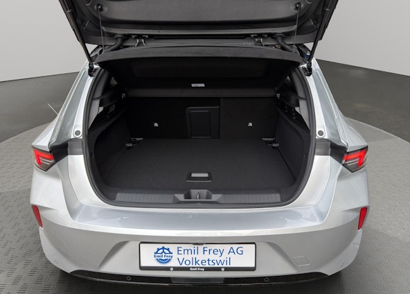 Vehicle image 4 Vehicle image 4