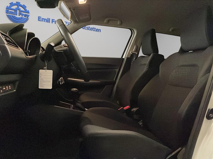 Vehicle image SUZUKI SWIFT