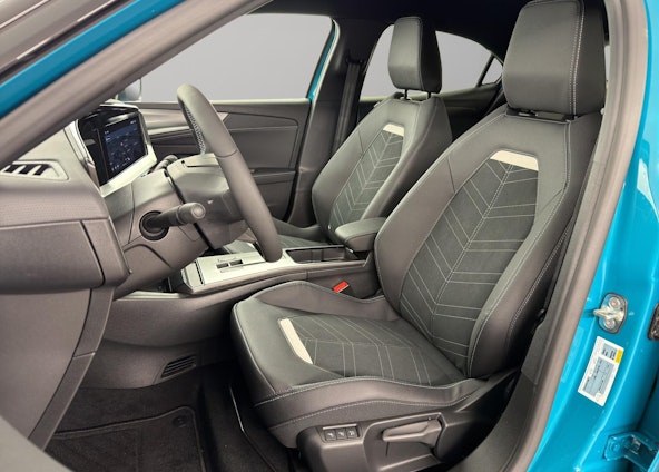 Vehicle image 5 Vehicle image 5