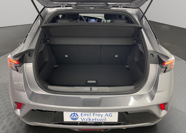 Vehicle image 4 Vehicle image 4