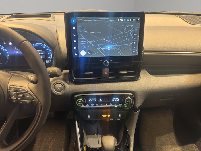 Vehicle image TOYOTA YARIS