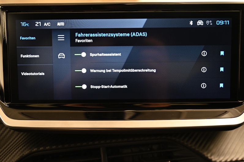 Vehicle image PEUGEOT 208