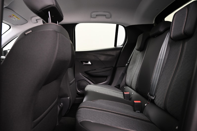 Vehicle image PEUGEOT 208