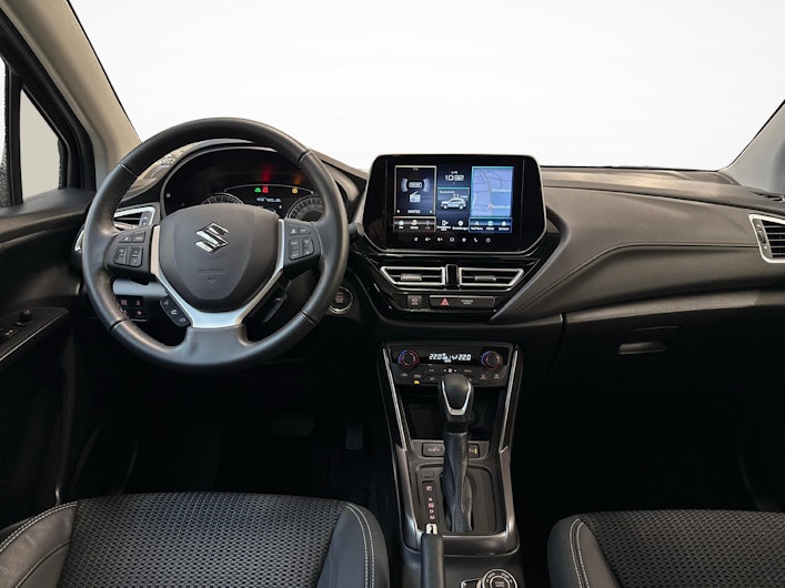 Vehicle image SUZUKI S-CROSS