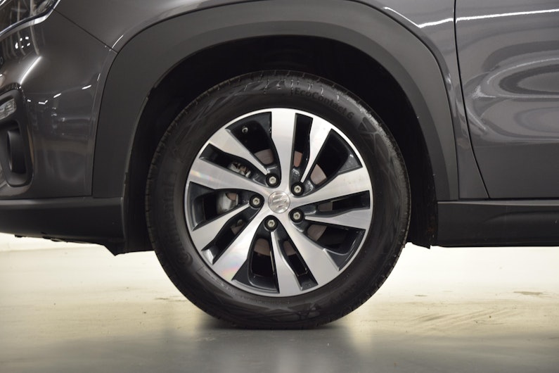 Vehicle image SUZUKI S-CROSS