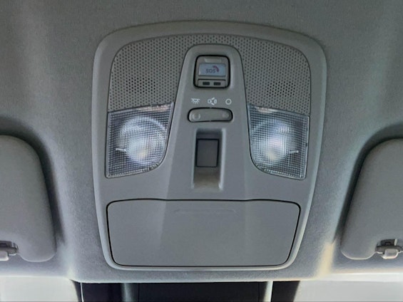 Vehicle image 16 Vehicle image 16