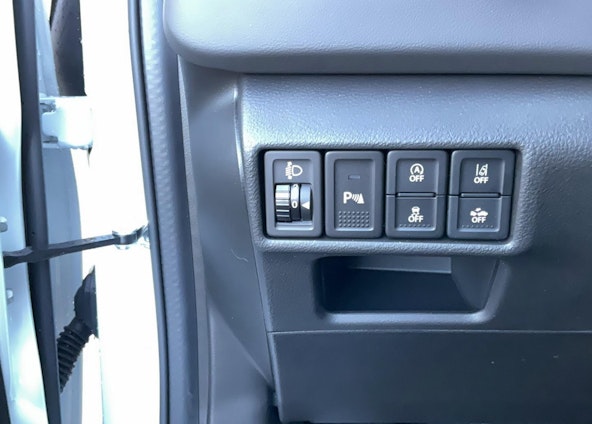 Vehicle image 17 Vehicle image 17