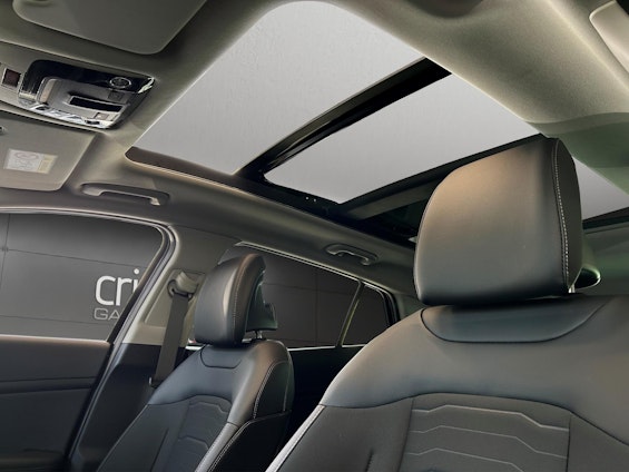 Vehicle image 9 Vehicle image 9