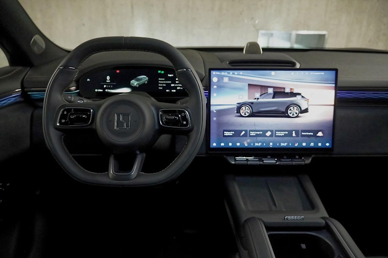 Vehicle image ZEEKR X