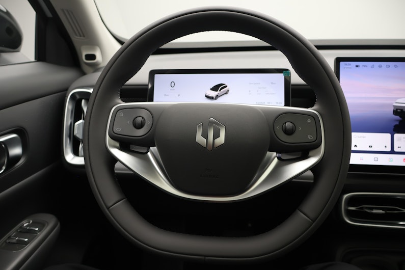 Vehicle image LEAPMOTOR B10