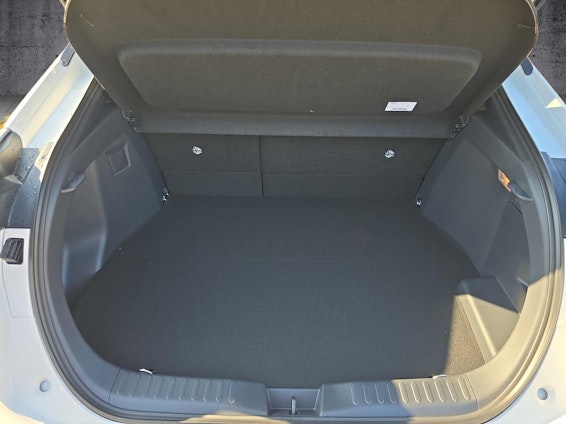 Vehicle image 10 Vehicle image 10