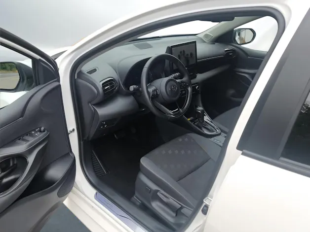 Toyota Yaris 1.5 VVT-i HSD Trend