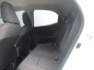 Toyota Yaris 1.5 VVT-i HSD Trend