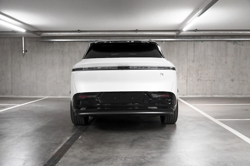 Vehicle image ZEEKR X