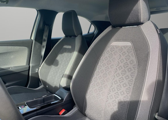 Vehicle image 3 Vehicle image 3