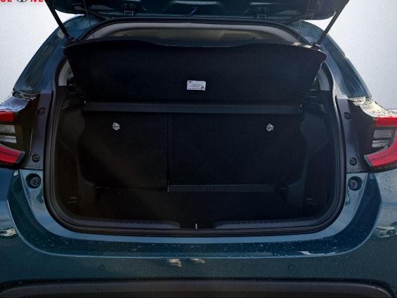 Vehicle image 4 Vehicle image 4