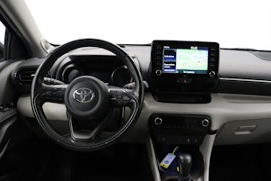 Vehicle image TOYOTA Yaris 1.5 VVT-i HSD Premium