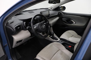 Vehicle image TOYOTA Yaris 1.5 VVT-i HSD Premium