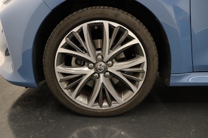 Vehicle image TOYOTA Yaris 1.5 VVT-i HSD Premium