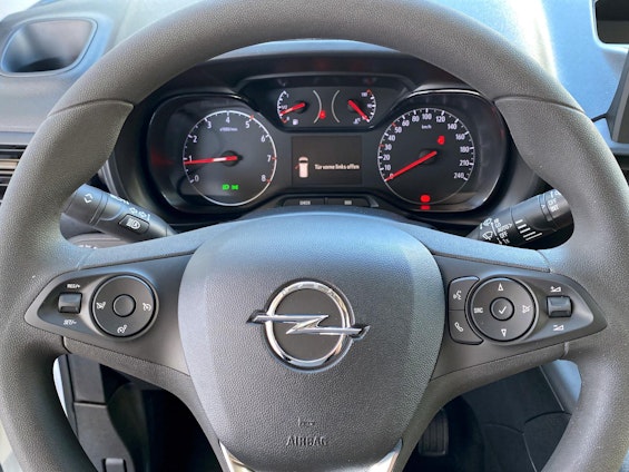 Vehicle image 13 Vehicle image 13