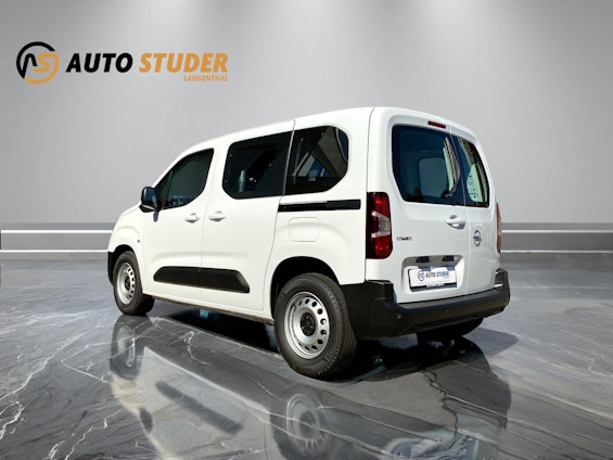 Vehicle image 6 Vehicle image 6