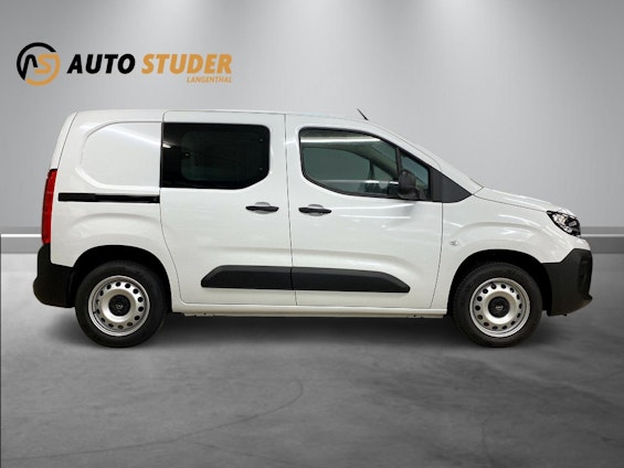 Vehicle image 3 Vehicle image 3