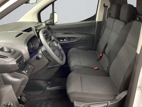 Vehicle image 10 Vehicle image 10