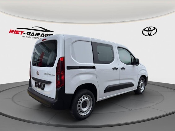 Vehicle image 3 Vehicle image 3