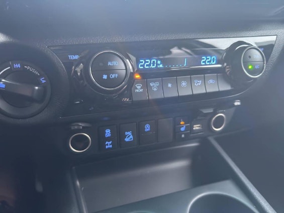 Vehicle image 8 Vehicle image 8