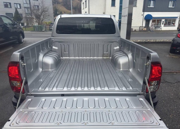 Vehicle image 15 Vehicle image 15