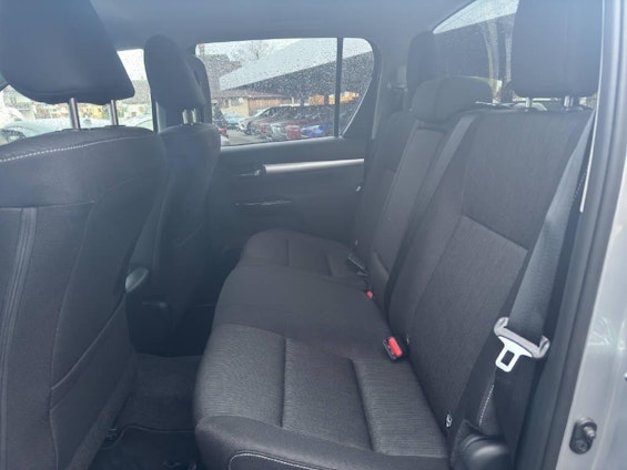 Vehicle image 14 Vehicle image 14