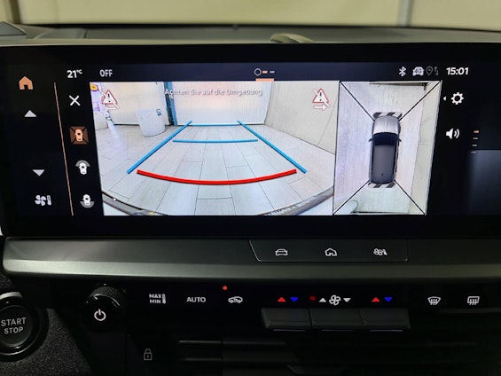 Vehicle image 15 Vehicle image 15