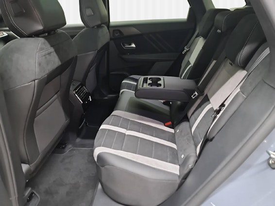 Vehicle image 10 Vehicle image 10