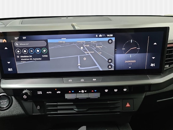 Vehicle image 17 Vehicle image 17