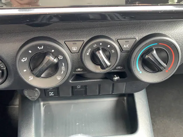 Toyota Hilux Double Cab.-Pick-up 2.4 D-4D 150 Comfort