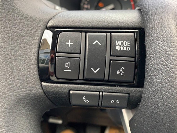 Vehicle image 6 Vehicle image 6