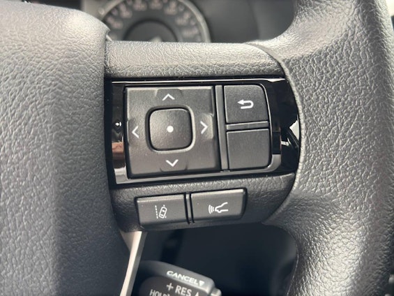 Vehicle image 9 Vehicle image 9