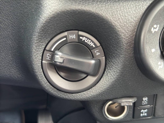 Vehicle image 10 Vehicle image 10