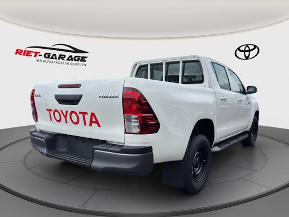 Vehicle image 3 Vehicle image 3