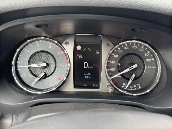 Vehicle image 8 Vehicle image 8