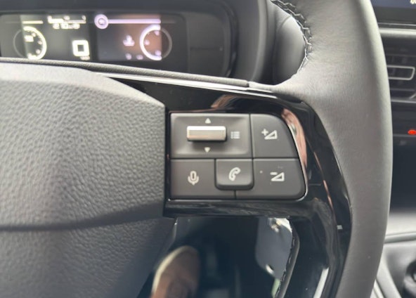 Vehicle image 9 Vehicle image 9