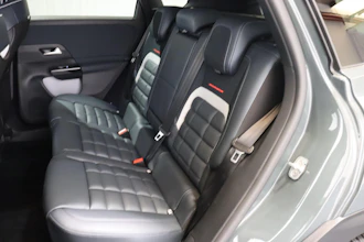https://vehicle.imgix.net/4062619/5c4fb345-75a1-49d5-9611-878ac1e87644.JPG