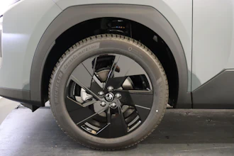 https://vehicle.imgix.net/4062619/b4d29f9e-11ea-44f2-8bd5-ef580b01797b.JPG
