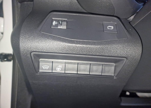 Vehicle image 13 Vehicle image 13