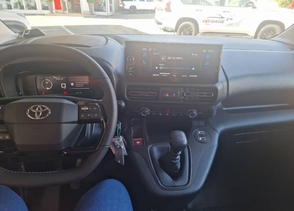 Vehicle image 5 Vehicle image 5