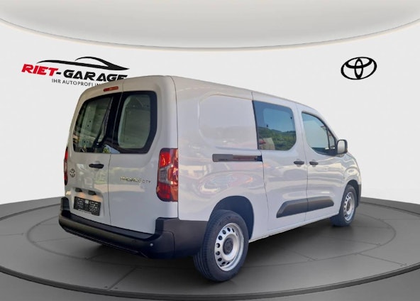 Vehicle image 3 Vehicle image 3