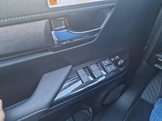 Vehicle image 9 Vehicle image 9