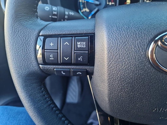 Vehicle image 7 Vehicle image 7