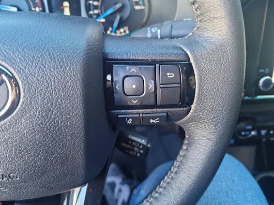 Vehicle image 8 Vehicle image 8