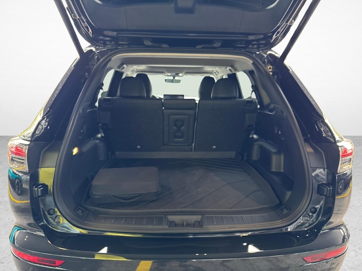 Vehicle image MITSUBISHI OUTLANDER